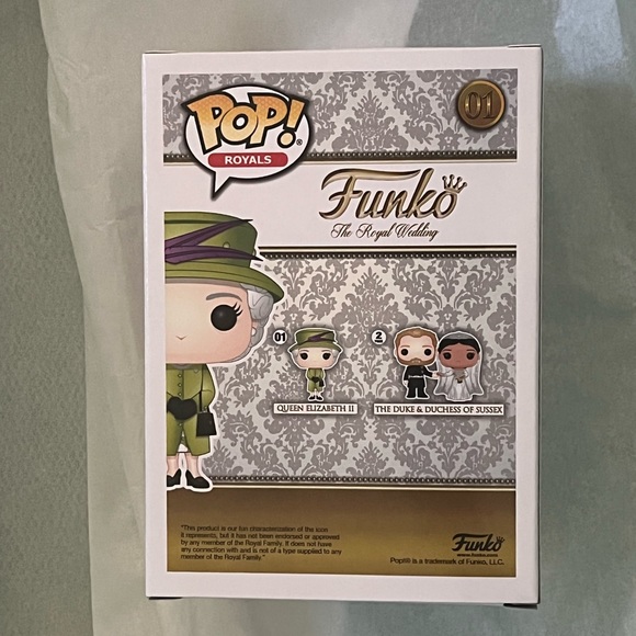 Queen Elizabeth II Funko Pop - “Funko Royals” Pop 01 - Picture 2 of 6